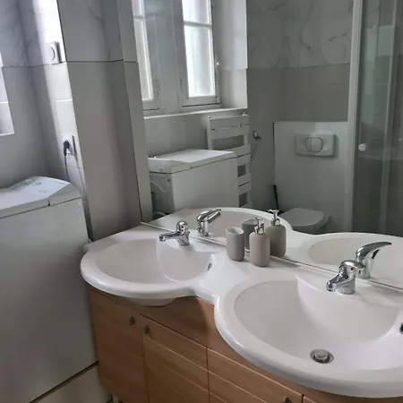 Apartment Large 56 M2 Nantes-ile De Nantes